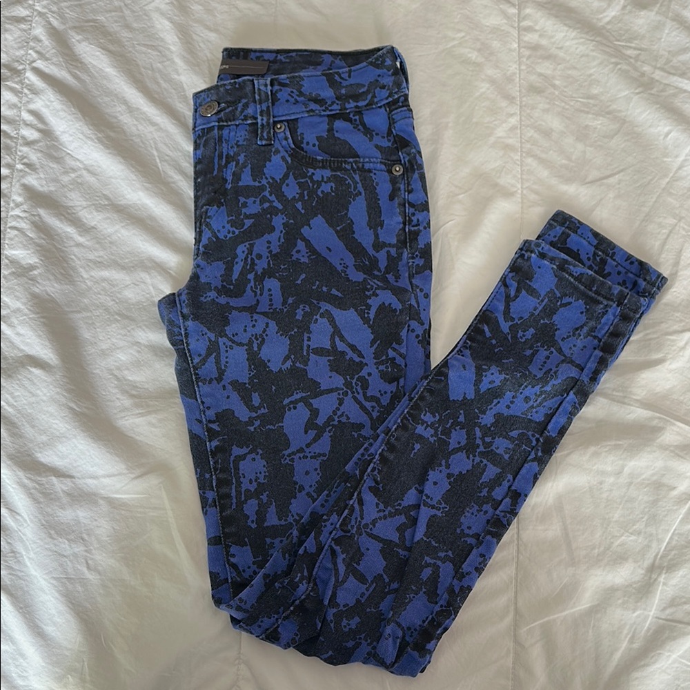 Stylish Blue Patterned Women's Jeans